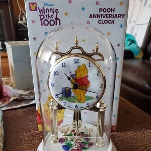 ** NEW** Vintage Winnie The Poo Anniversary Clock